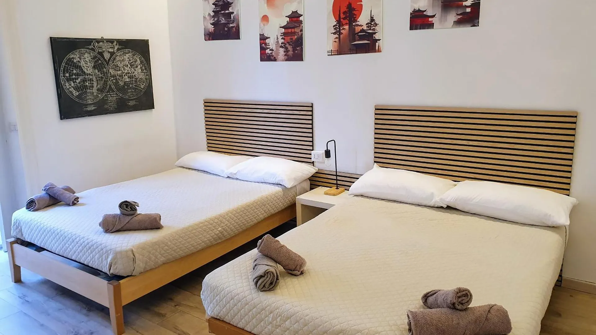 Your Spacious & Lovely Home -4 Queen Bed- Milan 0*,