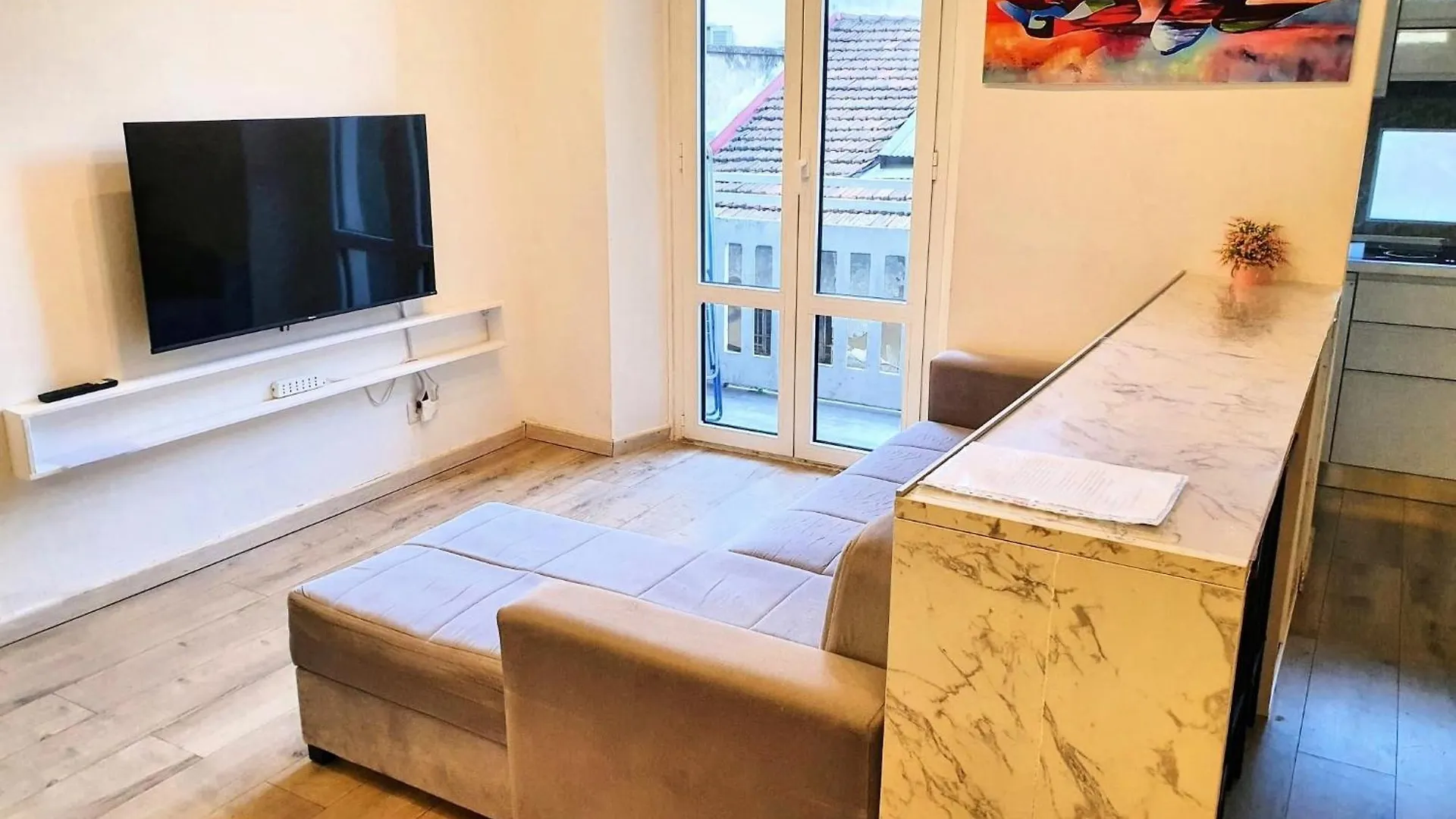 Apartment Your Spacious & Lovely Home -4 Queen Bed- Milan