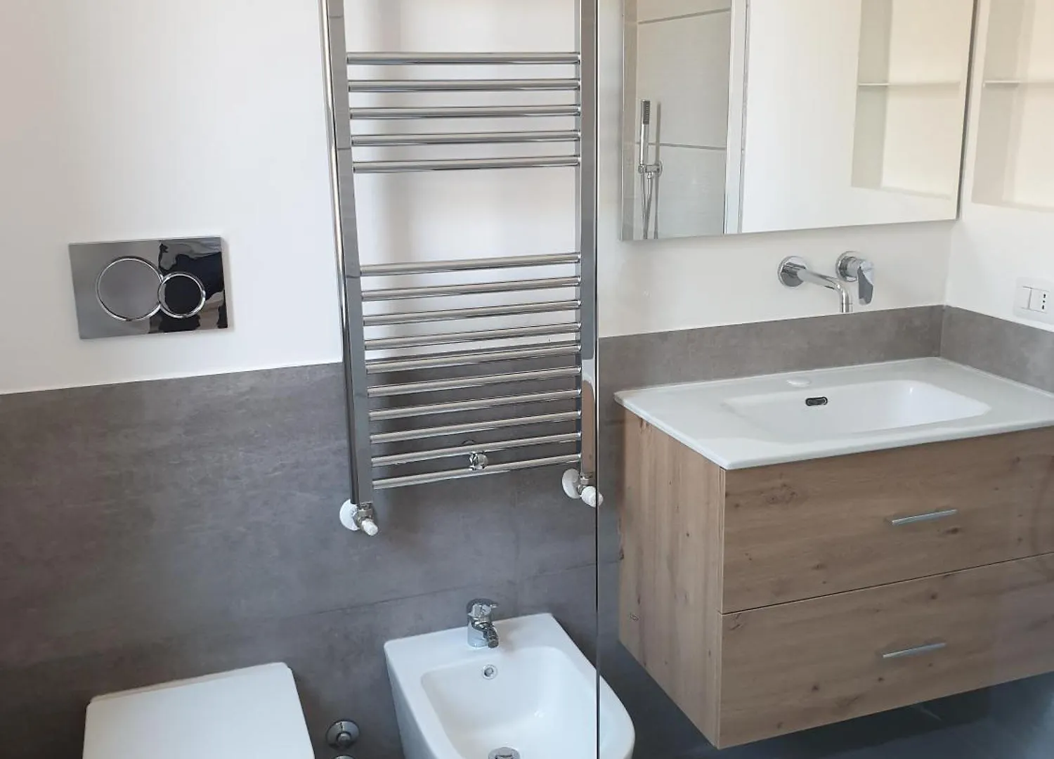 מילאנו Your Spacious & Lovely Home -4 Queen Bed- איטליה